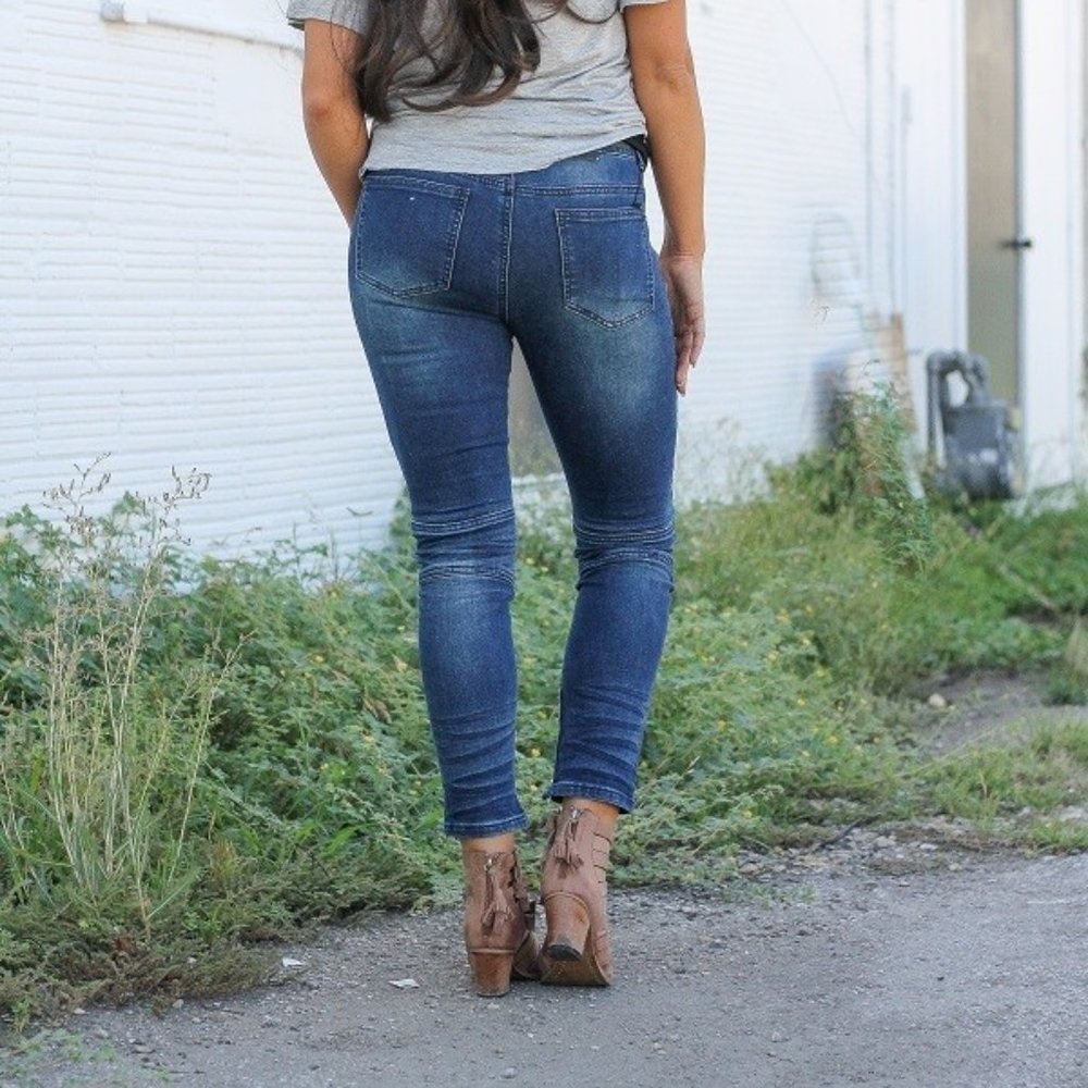 L&B Mid wash distressed denim with rips, patches - Picture 4 of 8